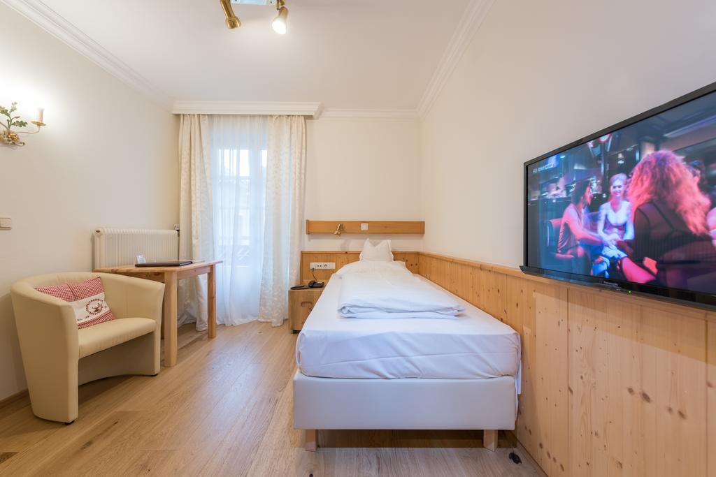 Hotel & Restaurant Ragginger Attersee Nussdorf am Attersee Extérieur photo
