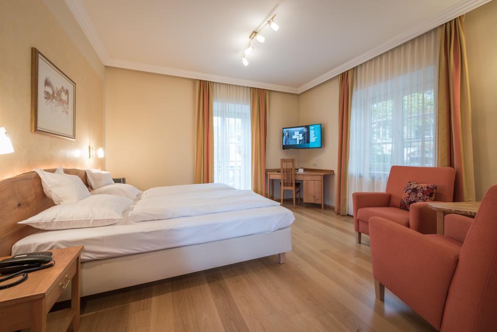 Hotel & Restaurant Ragginger Attersee Nussdorf am Attersee Extérieur photo